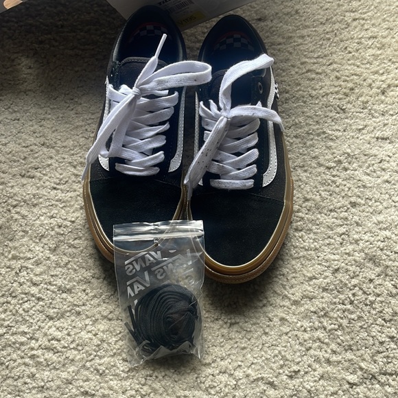 Boys 5.5 vans old school black and brown - Picture 5 of 7